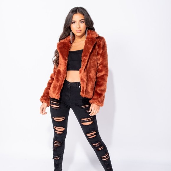 Bloggers Fav 5⭐ Gieselle Rust Faux Fur Jacket - Picture 7 of 12